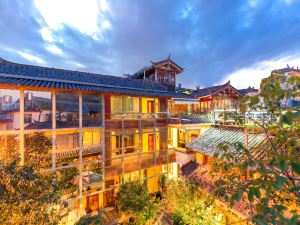 Yixing Thatched Cottage Inn (Lijiang Old Town Dashuiche Branch)