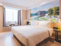 杭州西湖湖滨银泰亚朵酒店 - 高级大床房