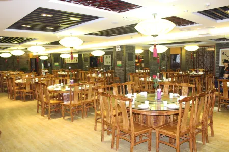 Qingchuang Hotel Отели в г. Цзыян