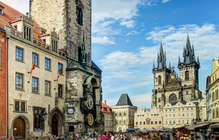 6 Continents Apartments by Adrez Отели рядом с достопримечательностью «Don Giovanni Puppet Theater»