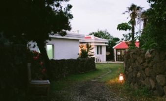 Lucidbonbon - Hostel