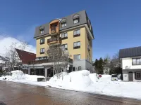 Evo Hotel Hakuba Hotels near Kurashita Onsen