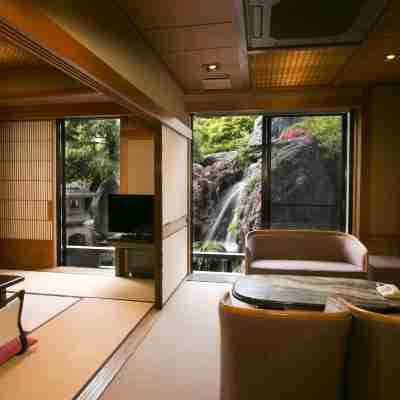 銘石の宿かげつ Rooms