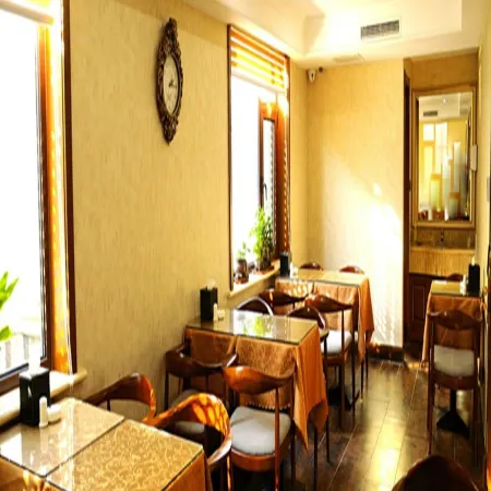 Huayi Select Hotel (Jianchang Central Market)