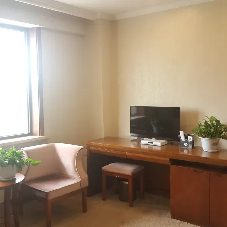 Tianhe Holiday Hotel (Changbai Mountain West Scenic Area Ticket Office Branch)