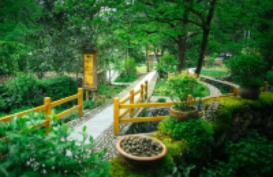 Futian Yiye Inn