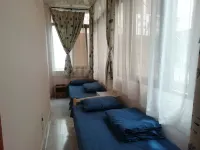 Dujiangyan Zifeiyu Hostel