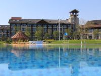 内丘鹊山湖阿尔卡迪亚国际度假酒店 - 室外游泳池