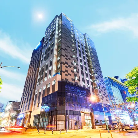 Gold Coast Hotel Incheon Отели рядом с достопримечательностью «Аутлет-центр Siheung Premium»
