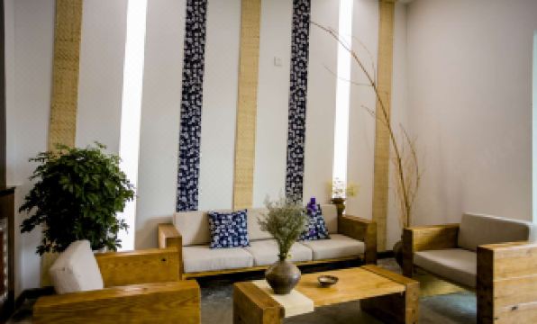 Lajia Inn (Zhijindong)