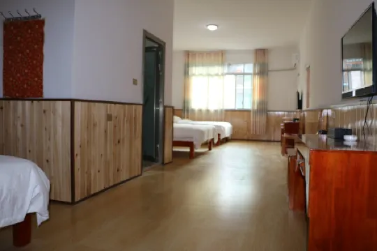 Jomo Hotel (Libo Xiaoqikong Ximen)