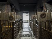 尖微空间艺术酒店(四川大学店) - 森林木屋十人间床位房