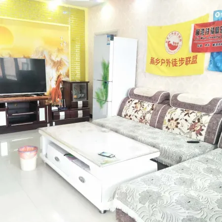 Ulan Chaka Prairie Home Accommodation