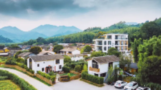 Itree Courtyard Resort