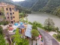 Swan Castle Menghuan Shijie Inn