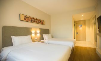 HanTing Hotel (Shanghai Changjiang South Road Subway Station)