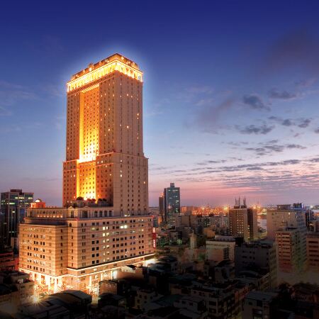 Grand Hi-Lai Hotel Отели рядом с достопримечательностью «Небоскреб «85 Скайтауэр»»