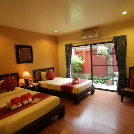 Chiang Mai Thai House,Thapae Отели рядом с достопримечательностью «Старый город Чан Май»