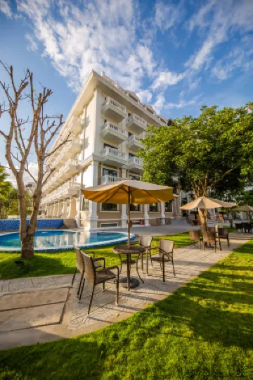 Orbit Hotel Nha Trang Отели рядом с достопримечательностью «Музей океанографии»