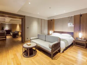 Dongya Hotel