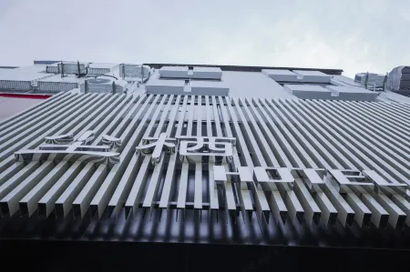 Chenqi Hotel Отели рядом с достопримечательностью «Lingfeng Temple»