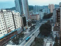 Vienna Classic Hotel (Honghua Lake Longfeng Branch, Huizhou) Hotels in Huizhou Weat Lake/Shuidong Street