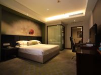 凯瑞汀酒店(重庆巴国城店) - 机麻娱乐大床房
