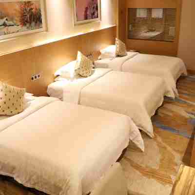 Chang Baishan Dynasty Holy Land Hot Spring Hotel Rooms