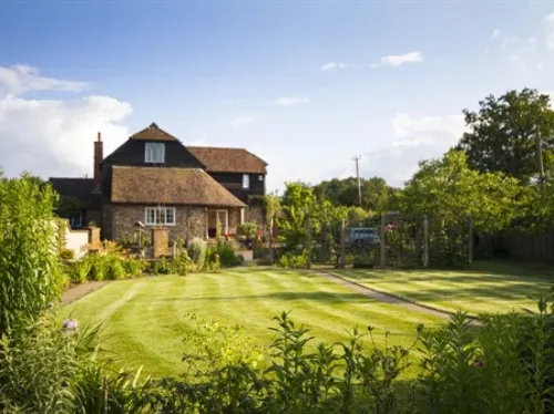 Magpies Lodge Hotels in Horsham