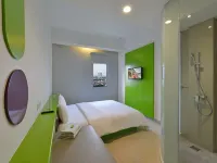 Pop! Hotel Kelapa Gading Hotels near La Piazza