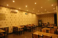 Shankee Hotel (Zhuolu Sanggan River Bridge) Hotels in Zhuolu