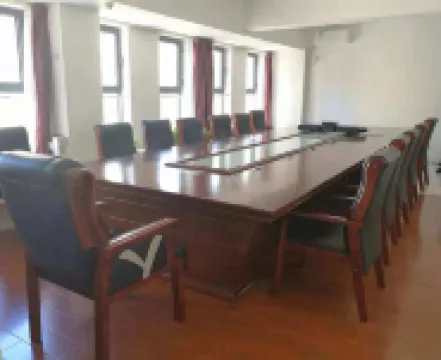 Guan County Hong Pu Traders Hotel