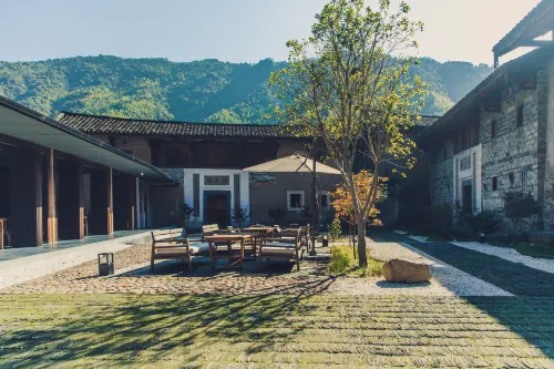 Tsingpu Nanjing Tulou Retreat