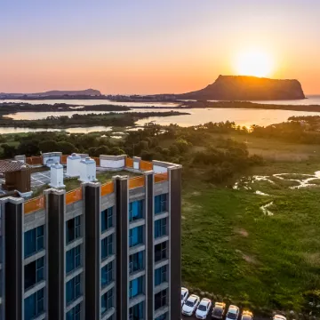 Seongsan Marina Hotel Отели рядом с достопримечательностью «Тон-Амса»