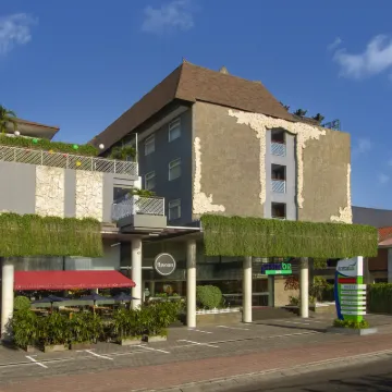 PrimeBiz Hotel Kuta Hotels near Circus Waterpark