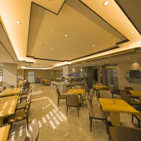 BaiLiQuanZhiJiuDian Hotel (Heshan Plaza)