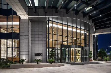 Courtyard by Marriott Jiangsu Taizhou Отели рядом с достопримечательностью «Jiangsu Taizhou Garden Expo Park»