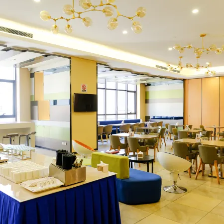 Holiday Inn Express ZHANGJIAKOU PARK VIEW by IHG Отели в г. Чжанцзякоу