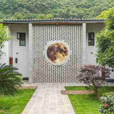 Moon Villa (Yangshu Ten-mile Gallery Yulong River) Hotel Exterior