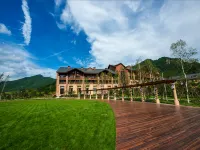 Maple Aroma Valley Hot Spring Resort Hotel Hotels in Benxi County