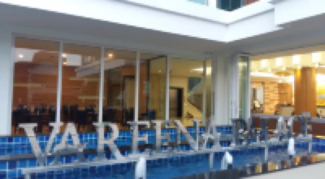 โรงแรมวารีน่า พาเลซ โรงแรมใกล้อุทยานหินล้านปีและฟาร์มจระเข้พัทยา