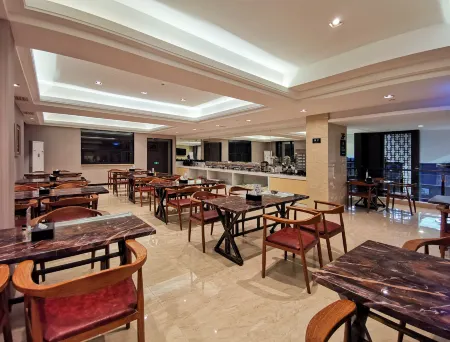 HIGH VICTORY Hotel (Yingde Xianhu Bay)