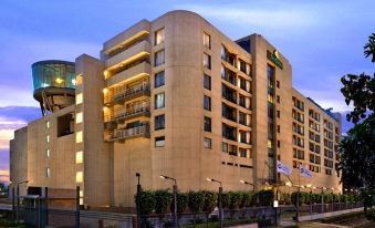 Savoy Suites Noida