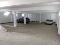 Hotel Reyansh - parking