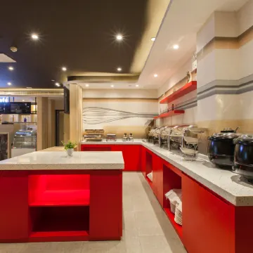 Ibis Hotel (Wuhan Simenkou Yellow Crane Tower Subway Station) Отели рядом с достопримечательностью «Башня желтого журавля»