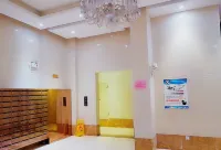 Maple Leaf Apartment Hotel