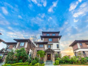 Qushu Midea Luhu Qileyuan Villa