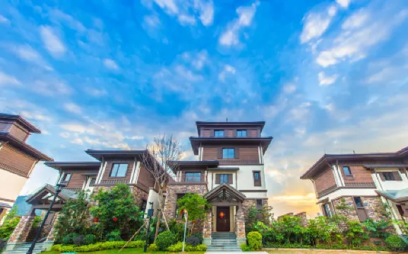 Qushu Midea Luhu Qileyuan Villa