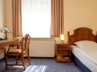 هوتل كونيجسهوف آم فانكتروم كمفرت Hotels near اوستشتات