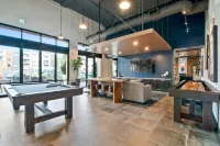 Global Luxury Suites in Menlo Park - Gym